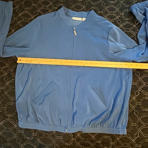 Susan Graver Saphire Bomber Jacket with Silver Detsil, size M - Picture 4 of 4